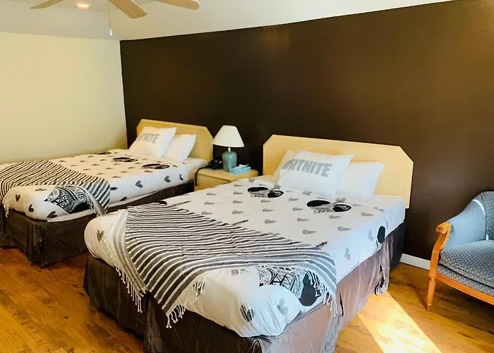 Queen Room